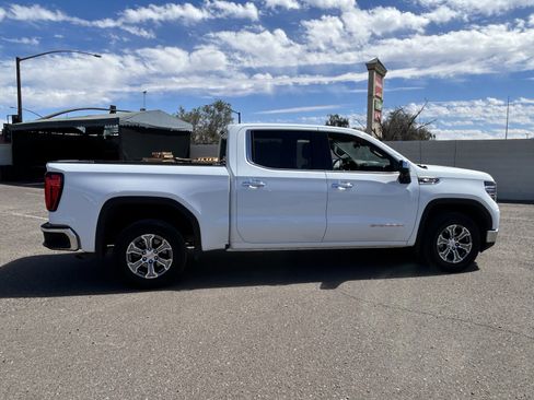 Used 2025 GMC Sierra 1500 SLT image 5
