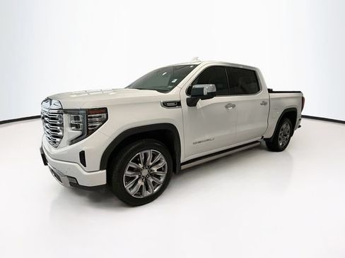 Used 2024 GMC Sierra 1500 Denali AWD/4WD image 3
