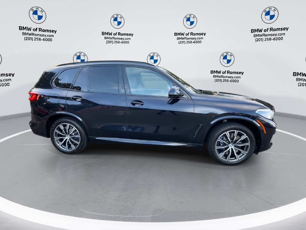 Used 2022 BMW X5 M50i w/ Executive Package AWD/4WD image 9