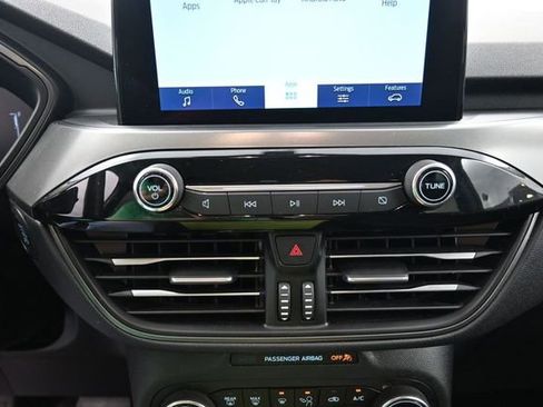 Used 2025 Ford Escape Active AWD/4WD image 24