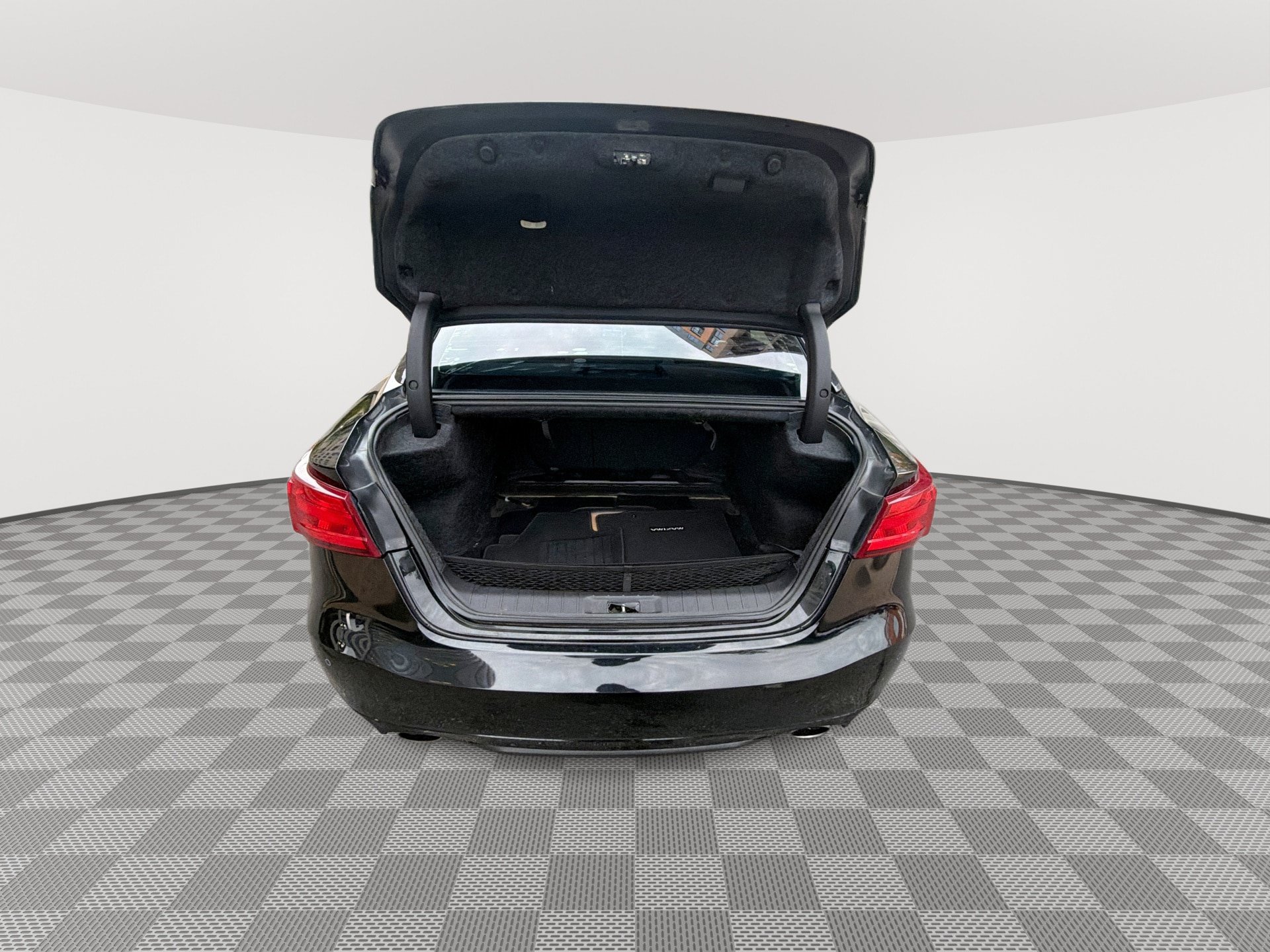 Used 2018 Nissan Maxima Platinum FWD image 21