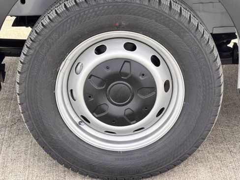 New 2026 Ford Transit 250 148 Medium Roof w/ Load Area Protection Package RWD image 30