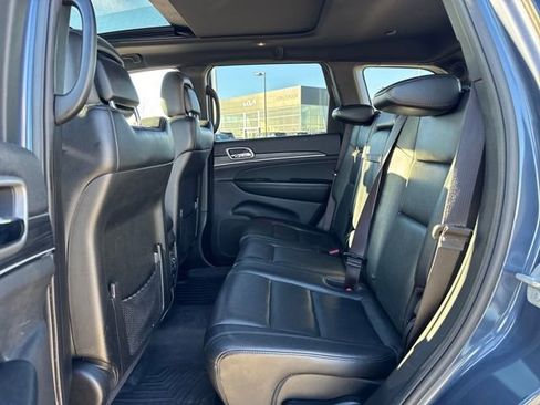 Used 2019 Jeep Grand Cherokee Limited w/ Luxury Group II image 16