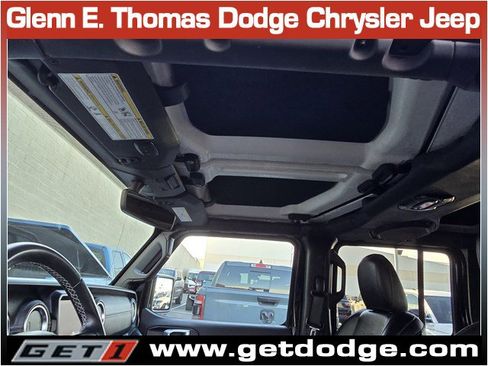 Used 2022 Jeep Wrangler Unlimited Sahara image 22