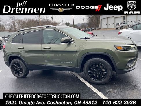 Used 2021 Jeep Cherokee Latitude Lux image 1
