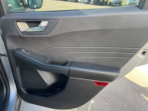 Used 2022 Ford Escape SEL image 12
