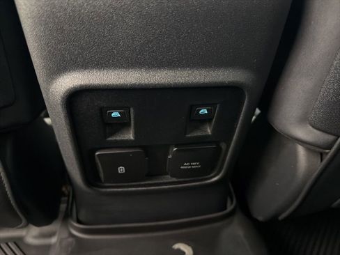 Used 2022 Ford Bronco Badlands image 16