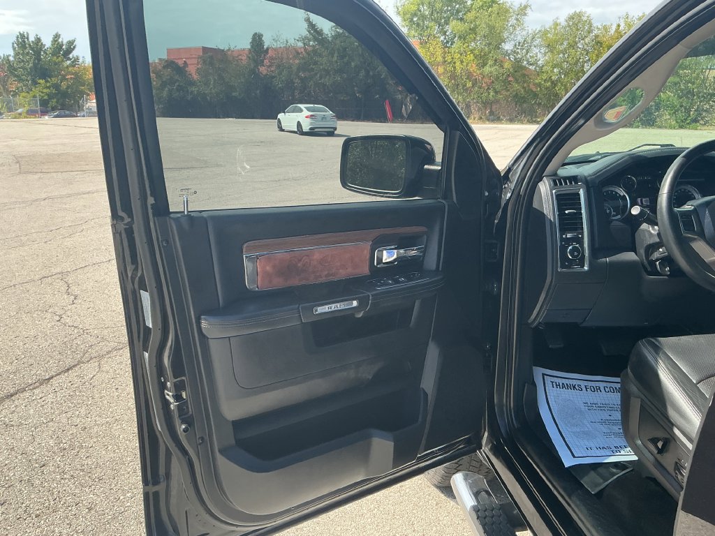 Used 2016 RAM 1500 Laramie AWD/4WD image 13