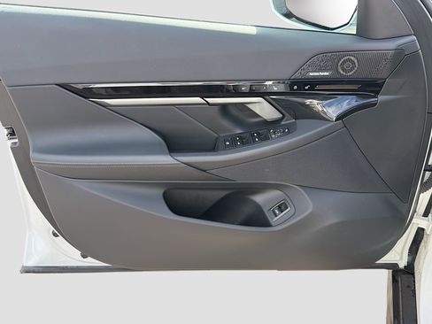 Used 2025 BMW 530i image 22