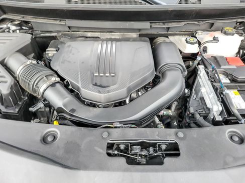 Used 2025 Buick Enclave Sport Touring image 21