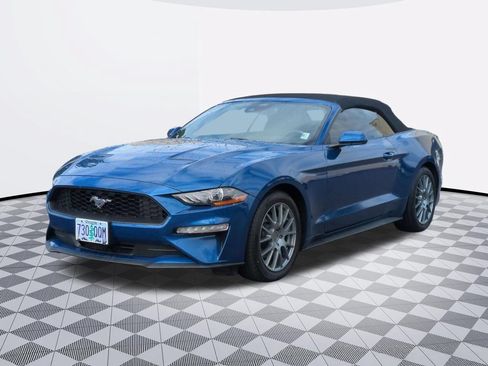 Used 2022 Ford Mustang Premium RWD image 2