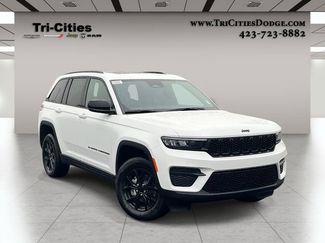 New 2025 Jeep Grand Cherokee Altitude video 1