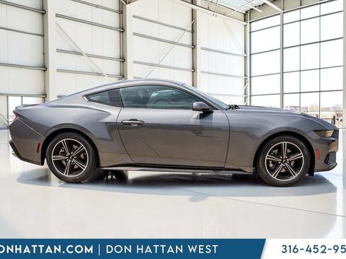 Used 2025 Ford Mustang Premium RWD image 24
