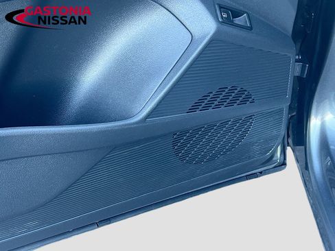 Used 2024 Volkswagen Taos SE image 23