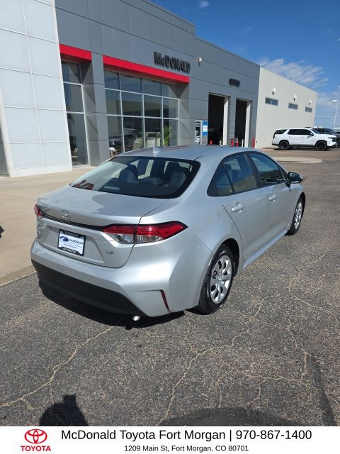 Used 2025 Toyota Corolla LE FWD image 5