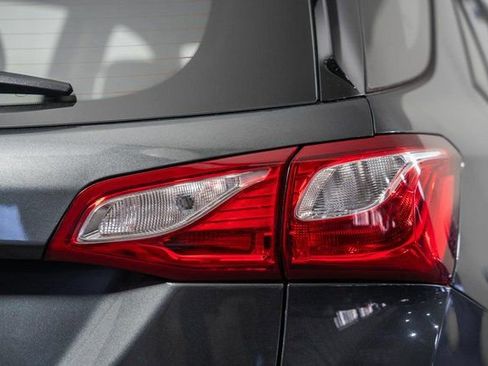 Used 2020 Chevrolet Equinox LS image 6