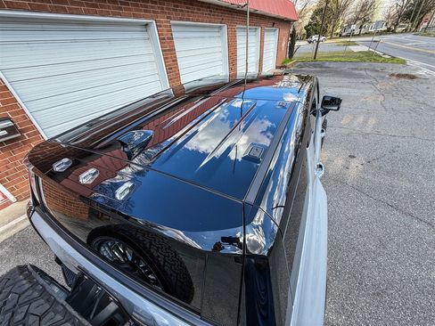 Used 2024 GMC Hummer EV 3X w/ LPO, Illumination Package image 41