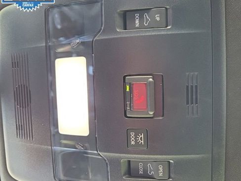 Used 2023 Lexus IS 500 RWD image 33