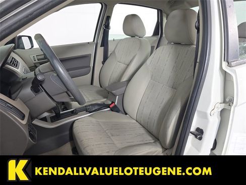 Used 2010 Ford Focus SE image 14