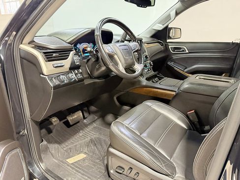 Used 2020 GMC Yukon Denali w/ Denali Ultimate Package image 32