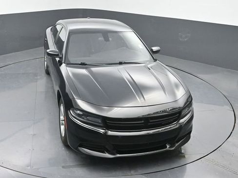 Used 2022 Dodge Charger SXT RWD image 38