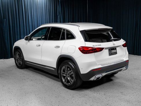 Certified 2025 Mercedes-Benz GLA 250 250 4MATIC&reg; SUV image 9
