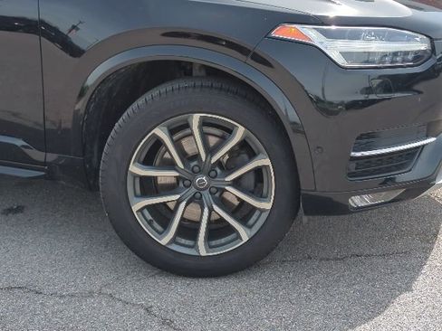 Used 2018 Volvo XC90 T5 Momentum w/ Convenience Package AWD/4WD image 2