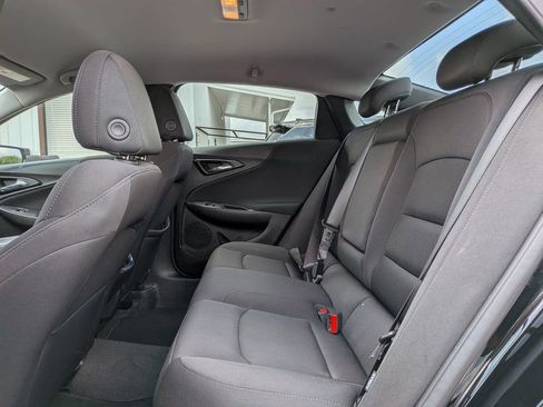 Used 2025 Chevrolet Malibu LT FWD image 24