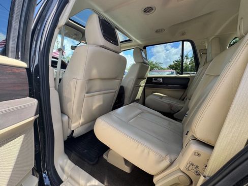 Used 2015 Lincoln Navigator 4WD w/ Equipment Group 101A Reserve image 11