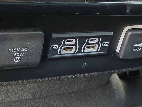 Used 2024 Jeep Wagoneer Series II w/ Flexible Seating Group RWD image 17