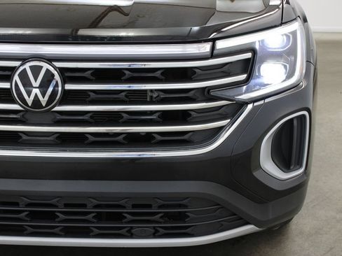 Used 2024 Volkswagen Atlas SE AWD/4WD image 8