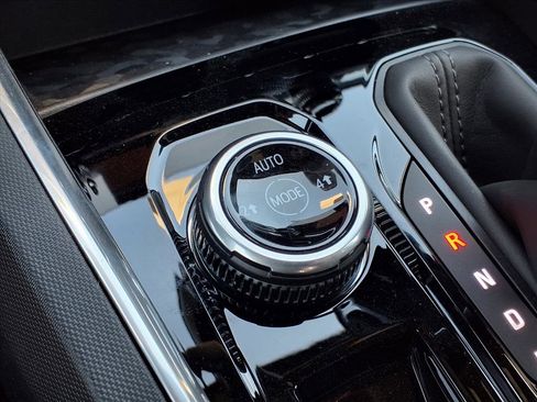 New 2026 GMC Canyon Elevation w/ Convenience Package image 7