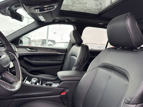 New 2025 Jeep Grand Cherokee Limited w/ Trailer Tow Package image 26