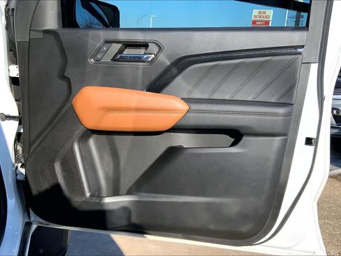 Used 2023 GMC Canyon AT4 image 21