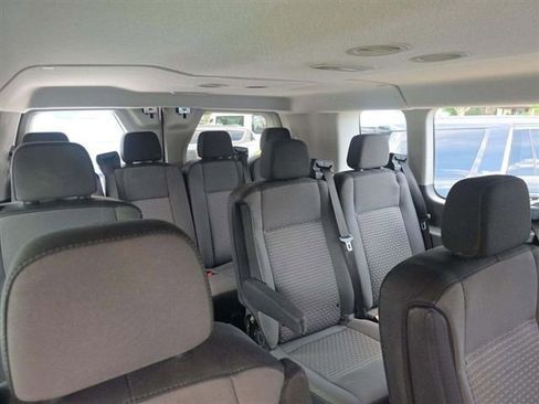 Used 2022 Ford Transit 350 XLT RWD image 10