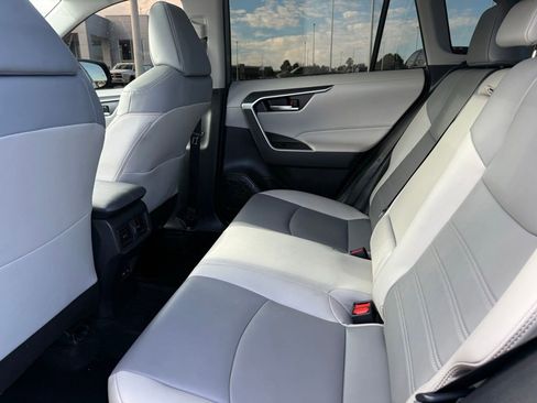 Used 2024 Toyota RAV4 XLE Premium image 23