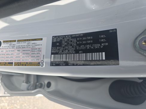 Used 2025 Toyota 4Runner TRD Off-Road Premium w/ Tow Technology Package AWD/4WD image 35