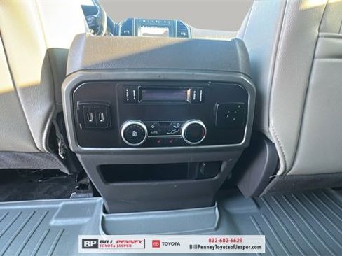 Used 2018 Ford Expedition Limited w/ Equipment Group 301A image 14