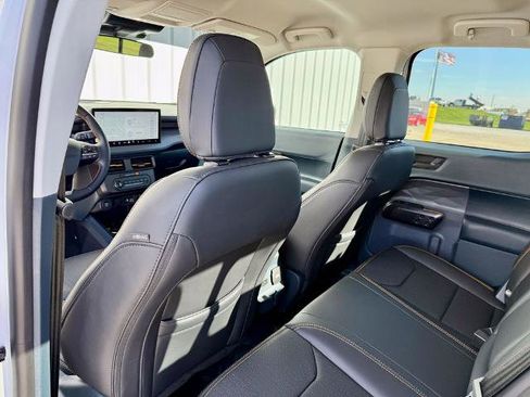 Certified 2025 Ford Maverick Tremor image 12