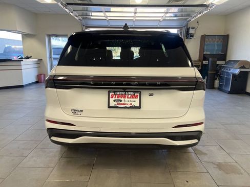 New 2026 Lincoln Nautilus Reserve w/ Jet Appearance Package AWD/4WD image 6