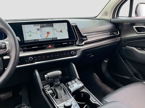 Used 2024 Kia Sportage EX image 23