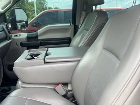 Used 2018 Ford F250 XL w/ STX Appearance Package AWD/4WD image 14