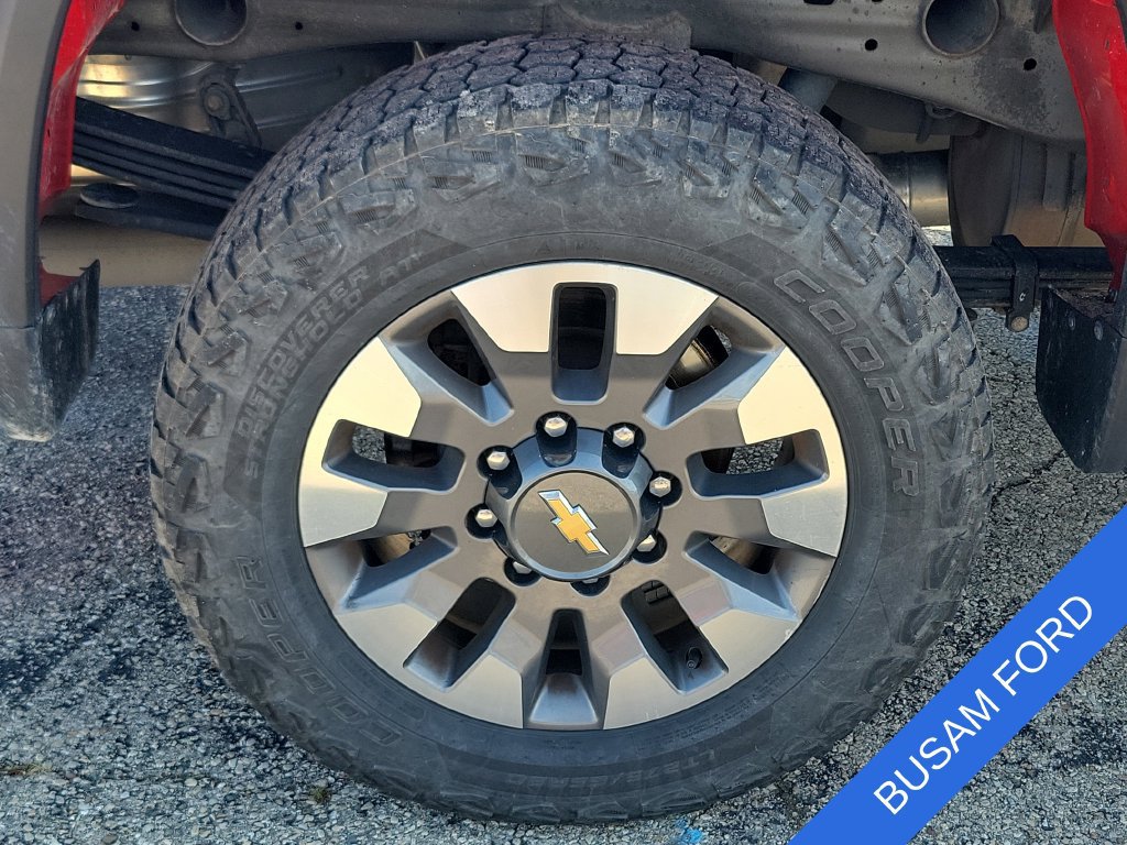 Used 2024 Chevrolet Silverado 2500 Custom w/ Custom Value Package AWD/4WD image 5