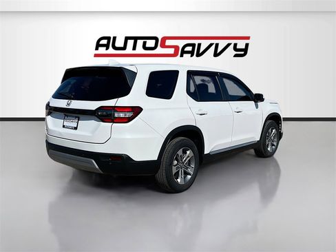 Used 2024 Honda Pilot EX-L image 7