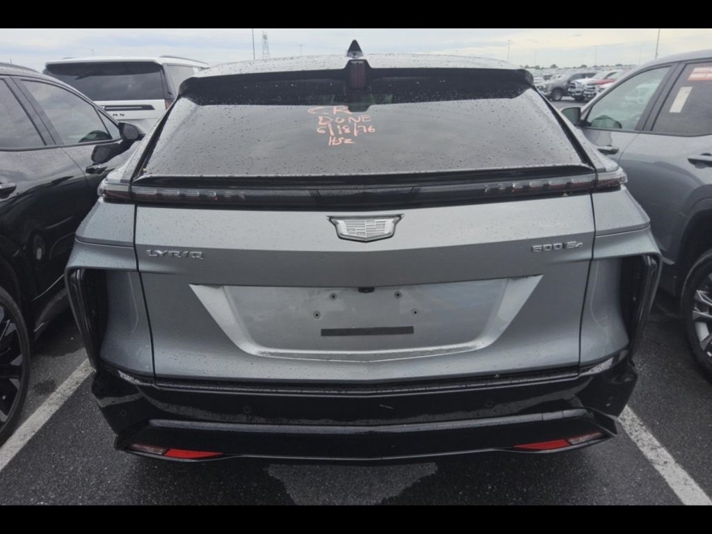 Used 2025 Cadillac Lyriq Sport AWD/4WD image 7