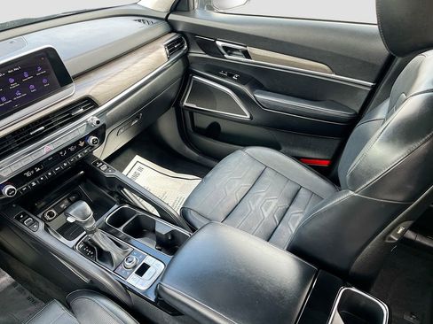 Used 2022 Kia Telluride SX w/ SX Prestige Package image 25
