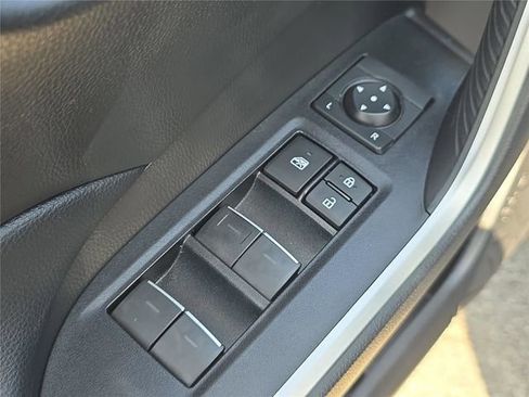 Used 2023 Toyota RAV4 XLE w/ Convenience Package FWD image 15