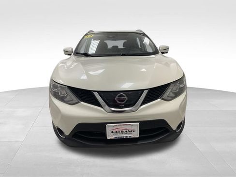 Used 2017 Nissan Rogue Sport SL w/ SL Premium Package AWD/4WD image 2