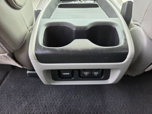Used 2018 Honda Odyssey Elite image 37