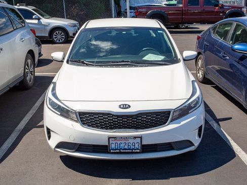 Used 2018 Kia Forte LX FWD image 2